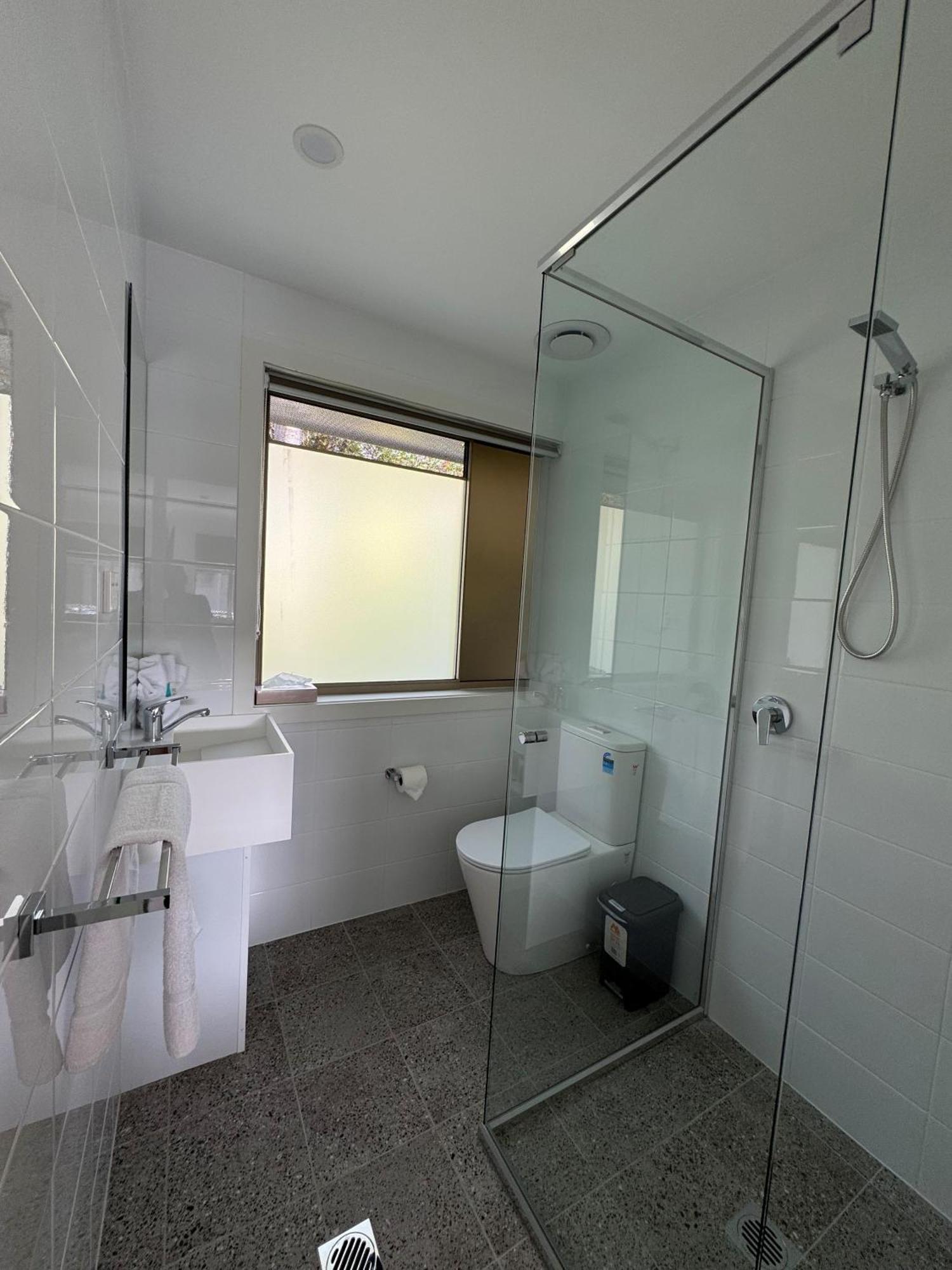 Golf View Motel แซงค์ชัวรีพอยท์ ภายนอก รูปภาพ